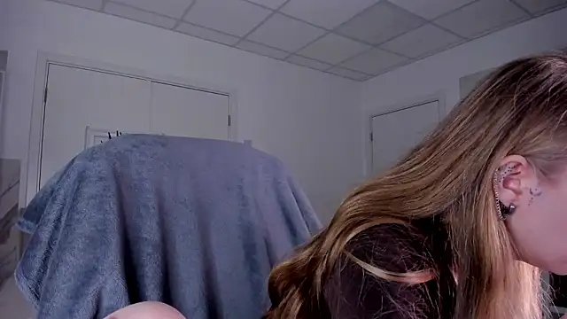 MiaMews online show from 01/31/26, 10:30