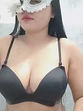 Snapshot of girldam95 chatting on 07/07/26, 06:47 girldam95 online show from 07/07/26, 06:47