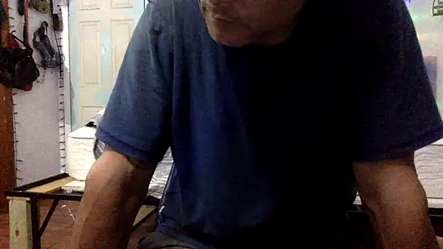Snapshot of Buffshagswell chatting on 04/25/26, 08:50 Buffshagswell online show from 04/25/26, 08:50