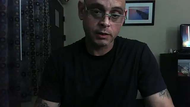 Snapshot of Buffshagswell chatting on 05/16/26, 11:25 Buffshagswell online show from 05/16/26, 11:25