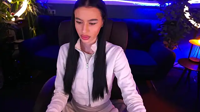 Snow WhiteeeX online show from 01/28/25, 07:42