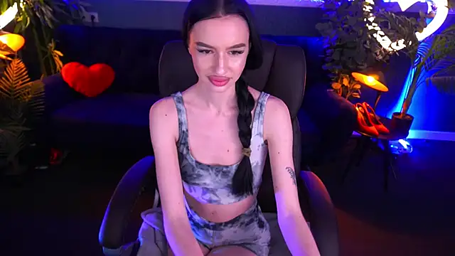 Snow WhiteeeX online show from 02/24/25, 10:58