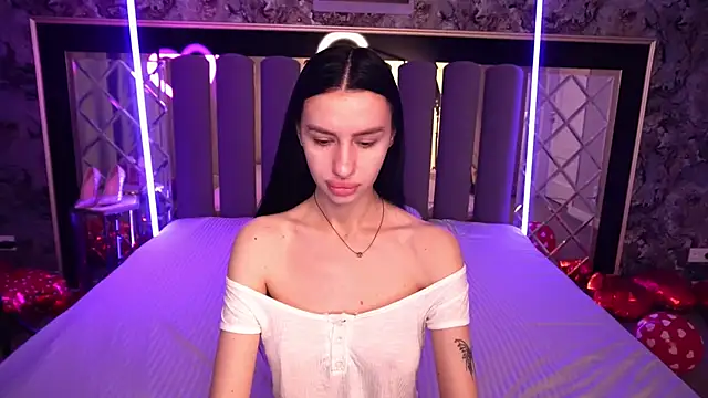 Snow WhiteeeX online show from 02/14/26, 06:43