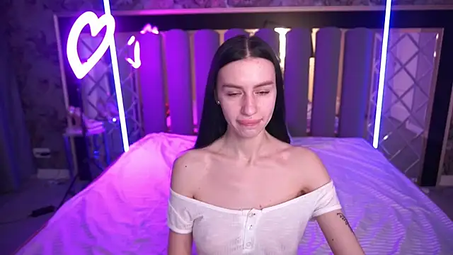 Snow WhiteeeX online show from 03/05/26, 06:42