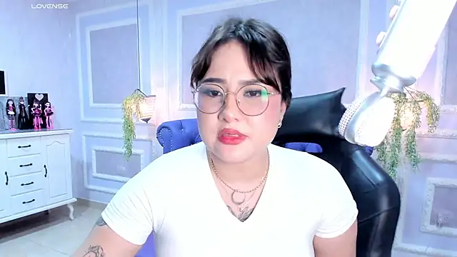 AHRI LEE online show from 02/12/25, 08:16