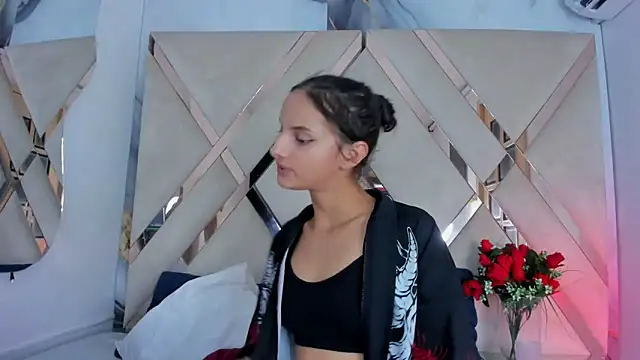 ninaht online show from 10/20/25, 08:53