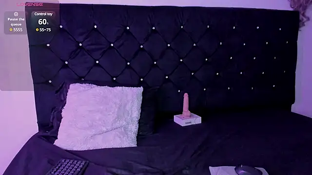 Natasha by online show from 03/10/25, 04:46