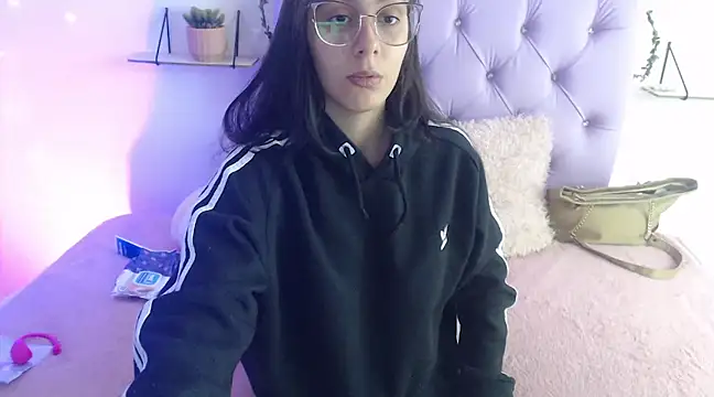 Freyja 01 online show from 02/04/25, 09:31