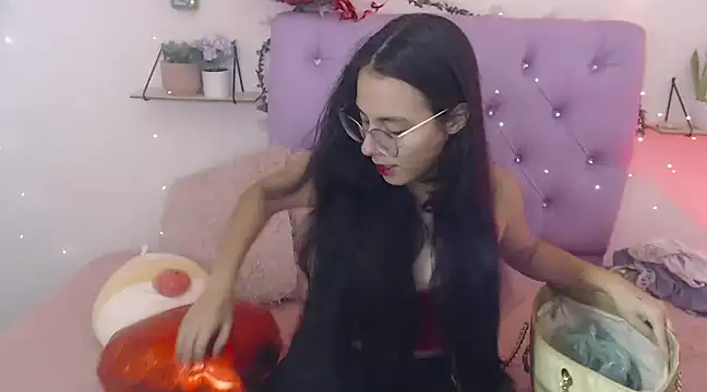 Freyja 01 online show from 02/14/25, 10:36