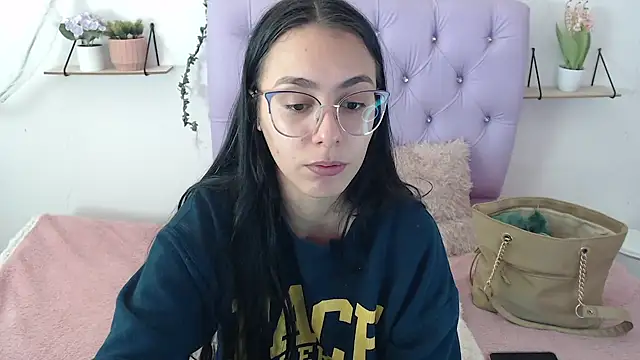 Freyja 01 online show from 09/19/25, 06:30