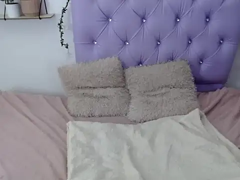 Freyja 01 online show from 10/07/25, 09:34