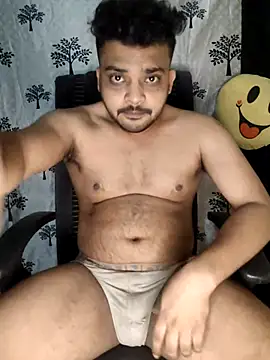 Snapshot of Mr_Handsome_hunk chatting on 10/31/25, 06:53 Mr Handsome hunk online show from 10/31/25, 06:53