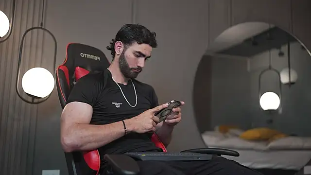 Austin bolt online show from 12/26/24, 03:49