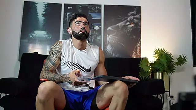 Austin bolt online show from 09/18/25, 04:25