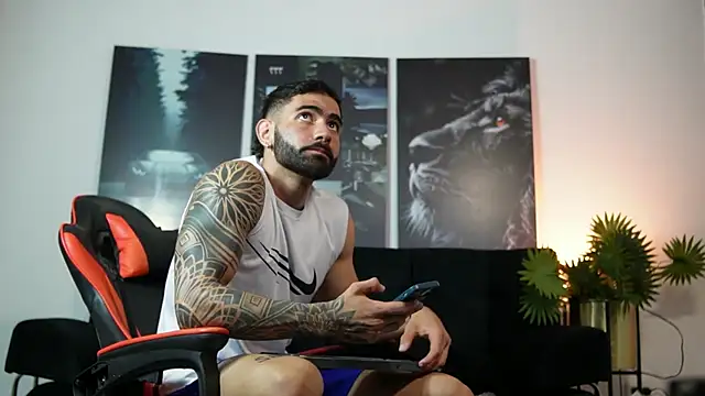 Austin bolt online show from 09/25/25, 03:10