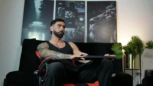 Austin bolt online show from 10/01/25, 02:28