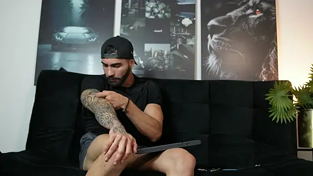 Austin bolt online show from 10/10/25, 02:43