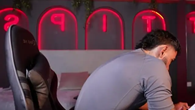 Austin bolt online show from 11/15/25, 02:53