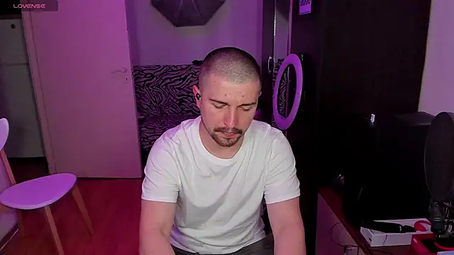 Michael Wolfborn online show from 09/17/25, 02:41