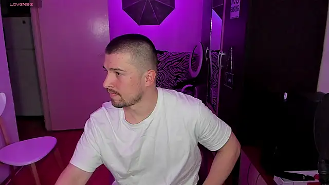 Michael Wolfborn online show from 09/29/25, 03:39