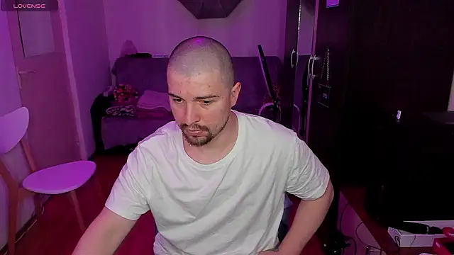 Michael Wolfborn online show from 03/26/26, 02:44