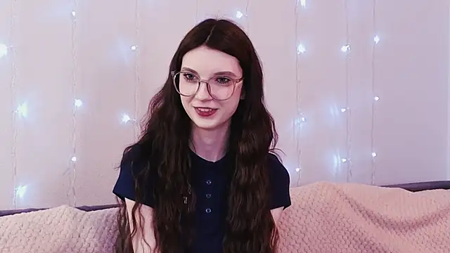 KimWilli online show from 01/18/25, 04:10