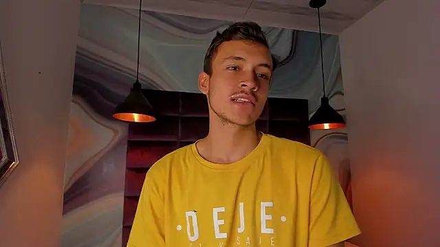 Desmon Clark online show from 01/20/25, 03:37