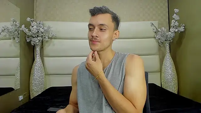 Desmon Clark online show from 02/26/25, 04:24