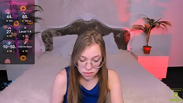 Snapshot of LayriantaVee chatting on 01/17/25, 10:11 LayriantaVee online show from 01/17/25, 10:11