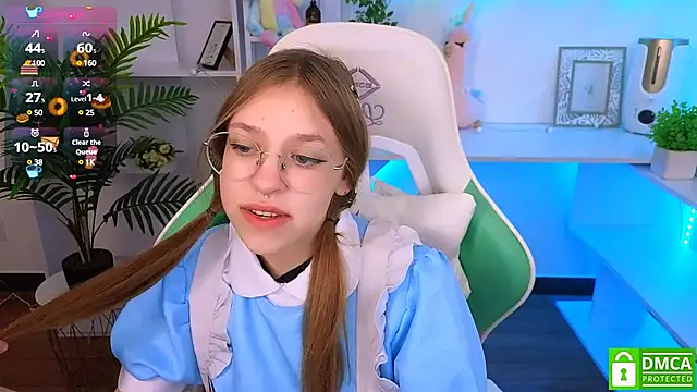 Snapshot of LayriantaVee chatting on 01/18/25, 07:17 LayriantaVee online show from 01/18/25, 07:17