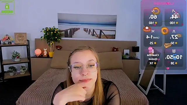 Snapshot of LayriantaVee chatting on 02/18/25, 10:05 LayriantaVee online show from 02/18/25, 10:05