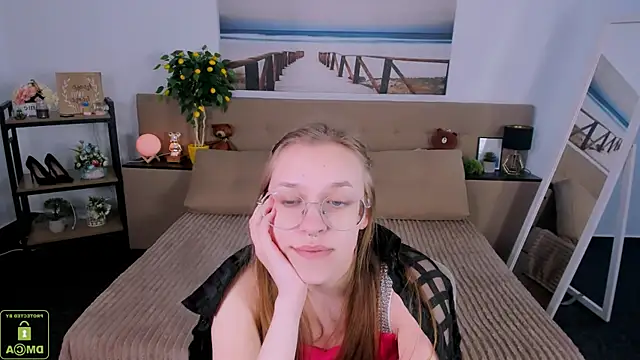 Snapshot of LayriantaVee chatting on 03/22/25, 10:39 LayriantaVee online show from 03/22/25, 10:39