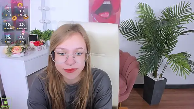 Snapshot of LayriantaVee chatting on 09/20/25, 06:14 LayriantaVee online show from 09/20/25, 06:14