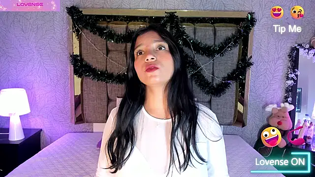 Candys victoria online show from 12/17/25, 03:23