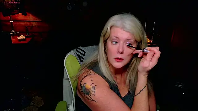 AliceHarlot online show from 12/23/25, 05:49