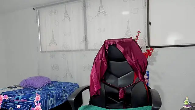 Danniela rivera online show from 12/05/25, 11:41