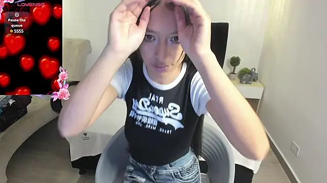 Snapshot of Scarlett__bell chatting on 03/20/25, 12:53 Scarlett bell online show from 03/20/25, 12:53