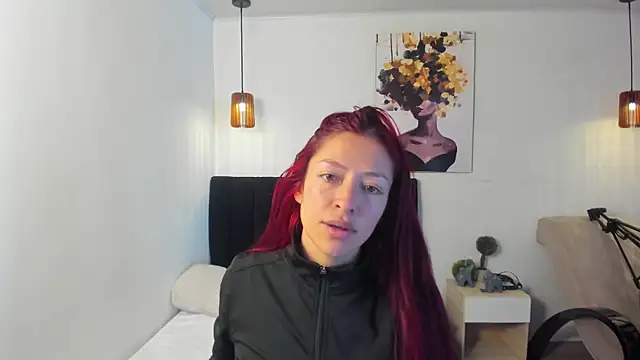 Snapshot of Scarlett__bell chatting on 10/07/25, 01:19 Scarlett bell online show from 10/07/25, 01:19