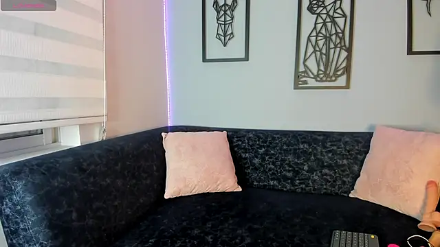 Annie karlsson   online show from 12/20/24, 08:12