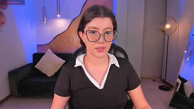 AmberFarrell online show from 11/10/25, 08:19