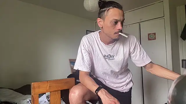 Snapshot of villanocat chatting on 12/06/24, 04:28 villanocat online show from 12/06/24, 04:28