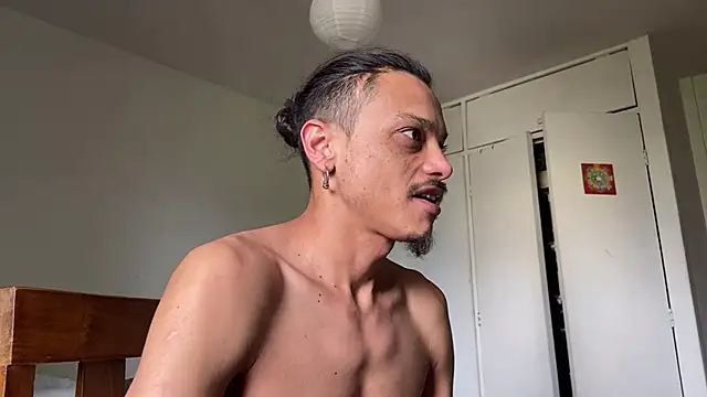 Snapshot of villanocat chatting on 12/06/24, 07:56 villanocat online show from 12/06/24, 07:56