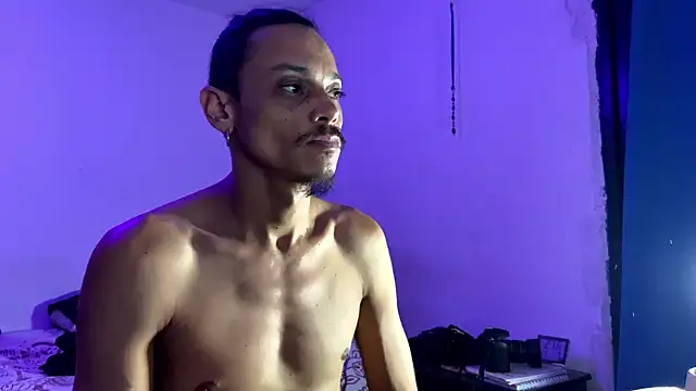 Snapshot of villanocat chatting on 01/30/25, 03:00 villanocat online show from 01/30/25, 03:00