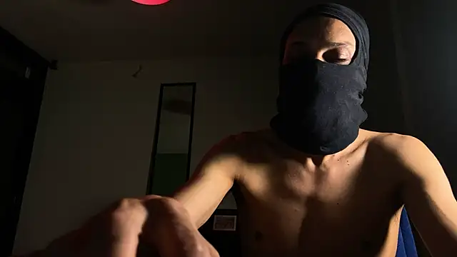 Snapshot of villanocat chatting on 11/21/25, 05:39 villanocat online show from 11/21/25, 05:39