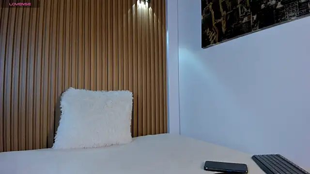 valentina lux online show from 03/21/25, 07:24