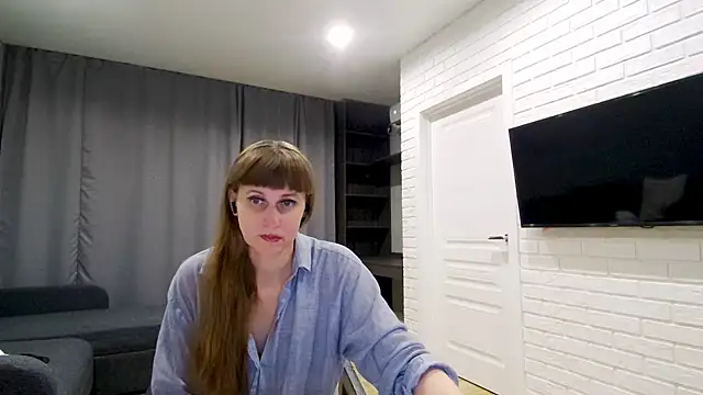 Daniella Lorente online show from 05/01/26, 11:31