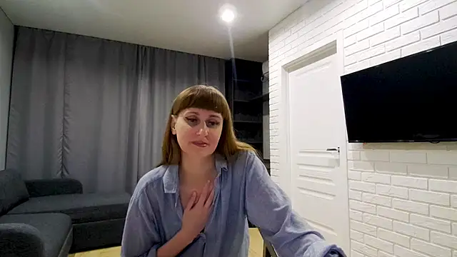 Daniella Lorente online show from 05/15/26, 11:56