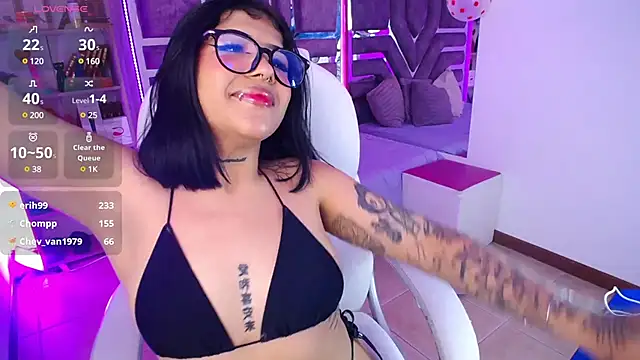 AliceWalker 11 online show from 02/18/25, 02:16