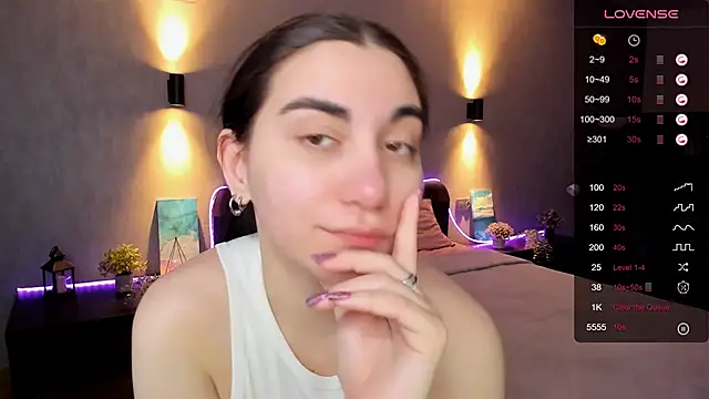 hannacheekss  online show from 02/01/25, 05:18