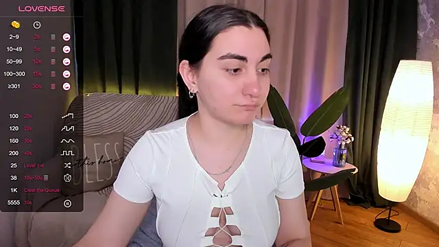 hannacheekss  online show from 03/05/25, 07:16